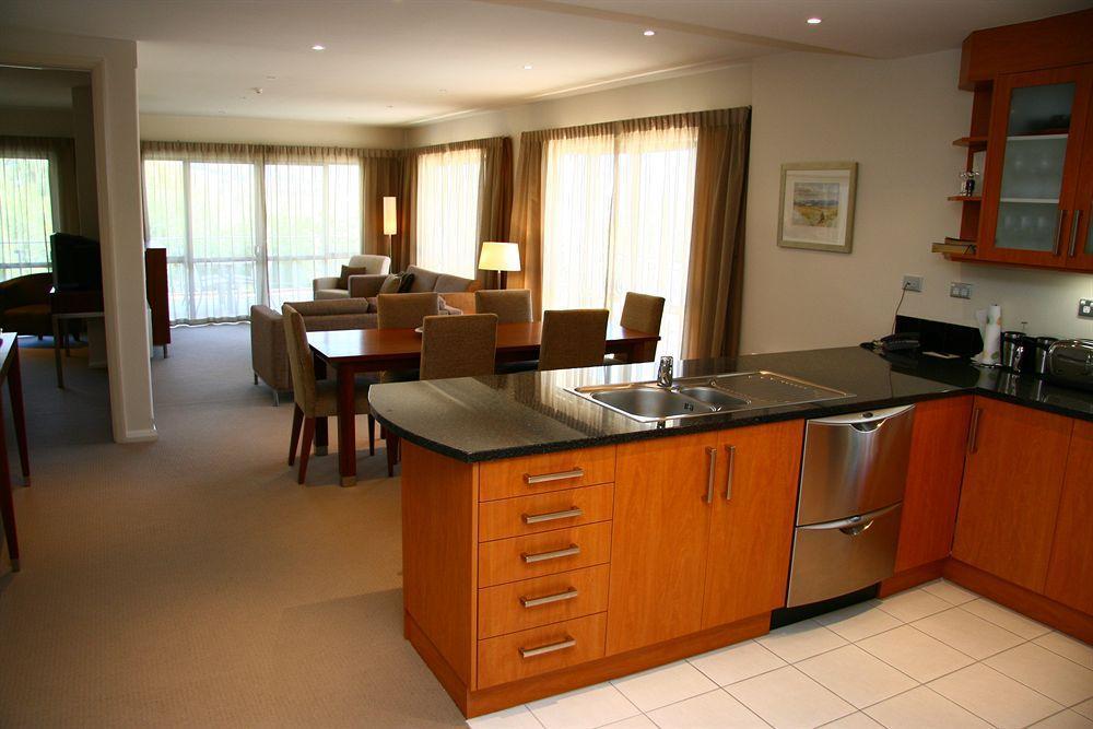 Lakeside Apartments Wanaka Exteriör bild